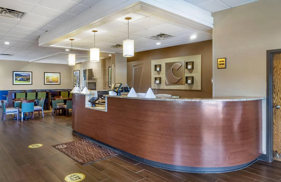 Comfort Inn & Suites Near Danville Mall-1