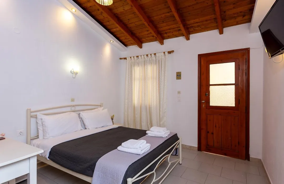 Wilde Rose Hotel-1