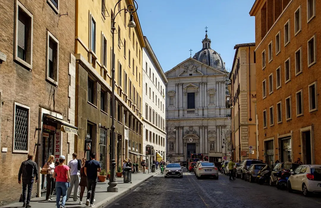 Al centro di Roma-1