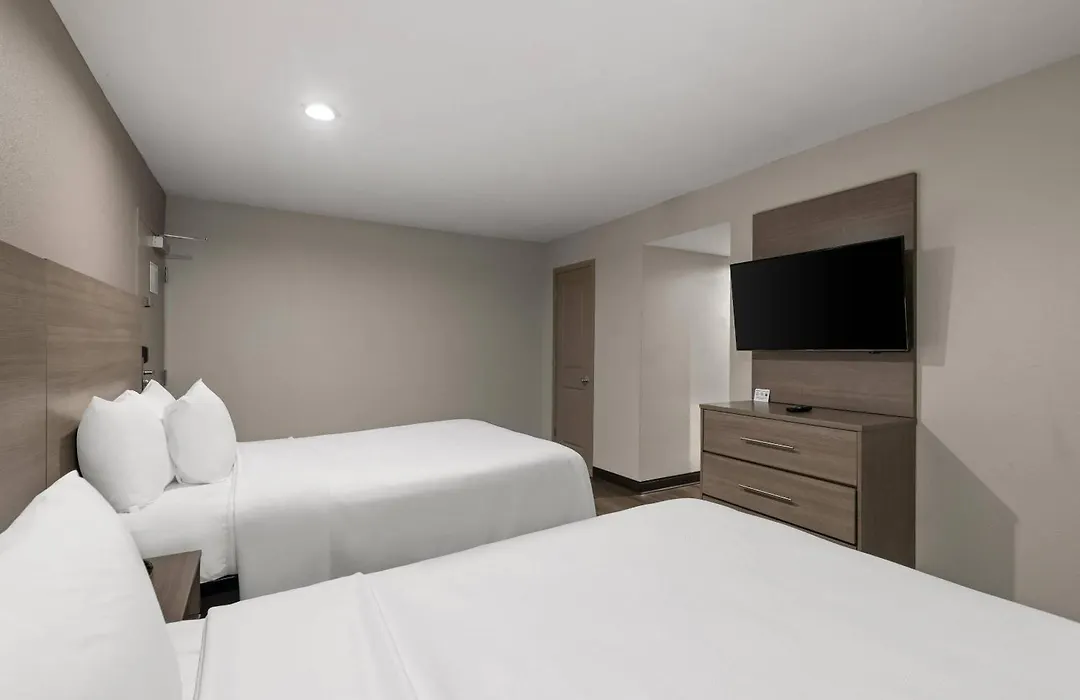 Quality Suites Wildwood - The Villages-1