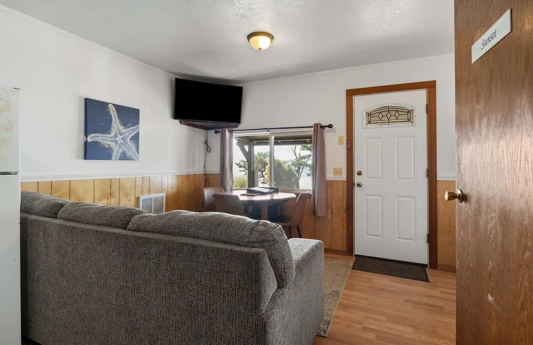 Oceanside Ocean Front Cabins-1