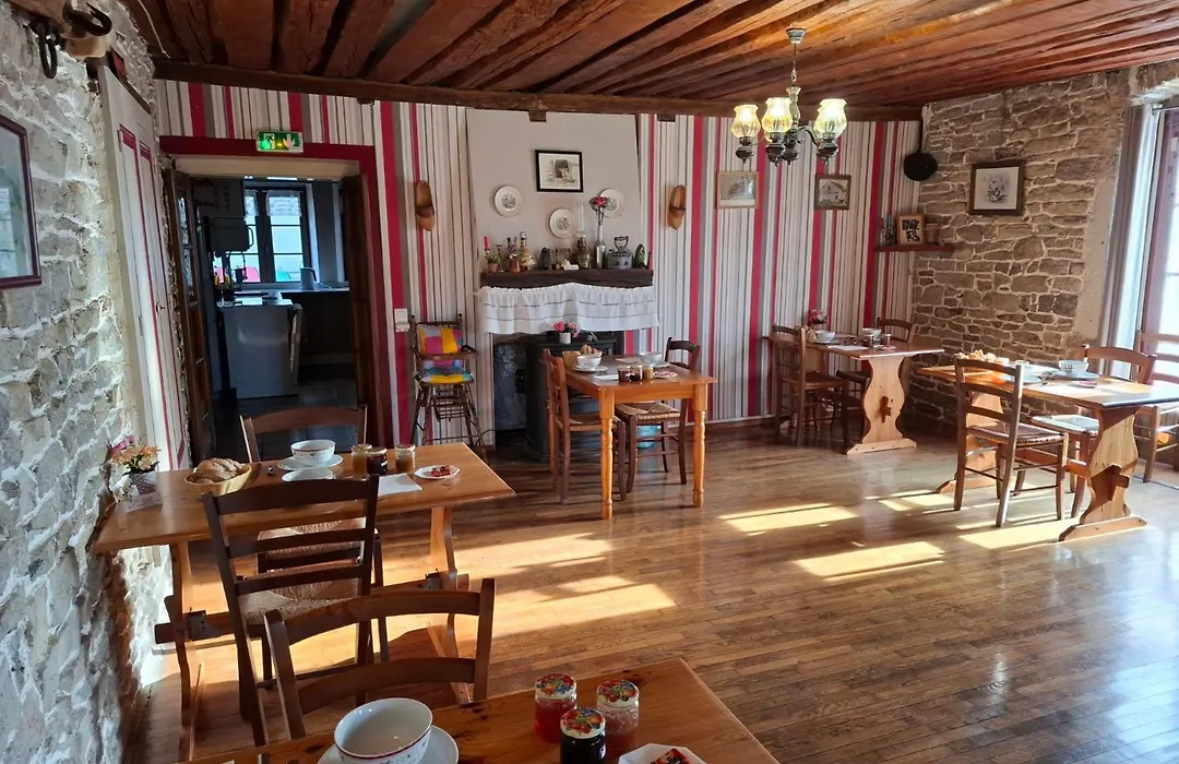 Auberge du tilleul chambres de campagne dans la région lacs et cascades-1