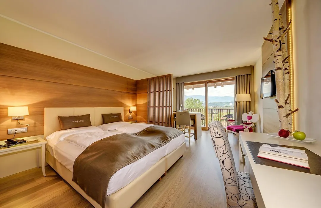 Art & Design Hotel Napura-1