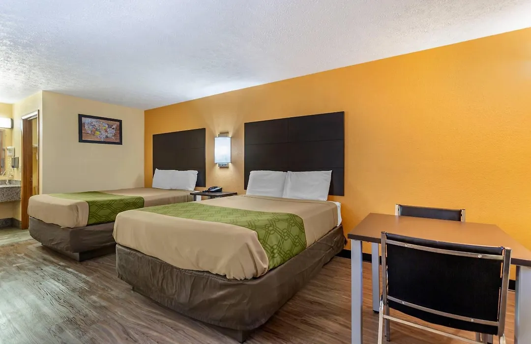 Econo Lodge Nashville North-1