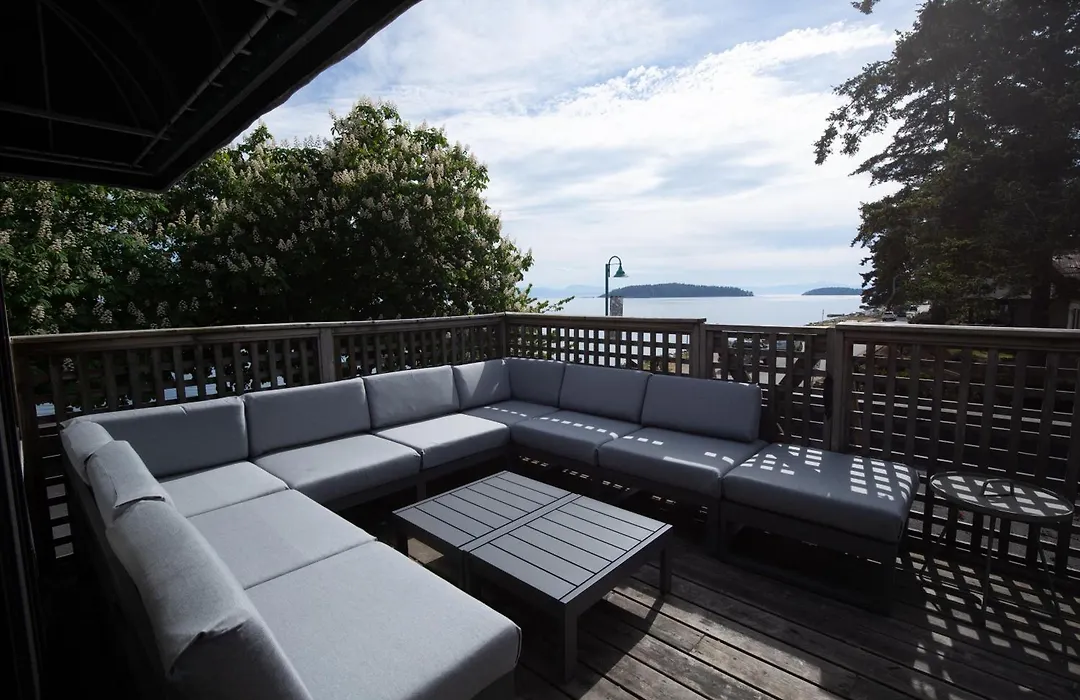 Sechelt Inn-1