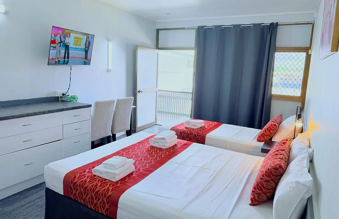 Tropical Gateway Motor Inn-1