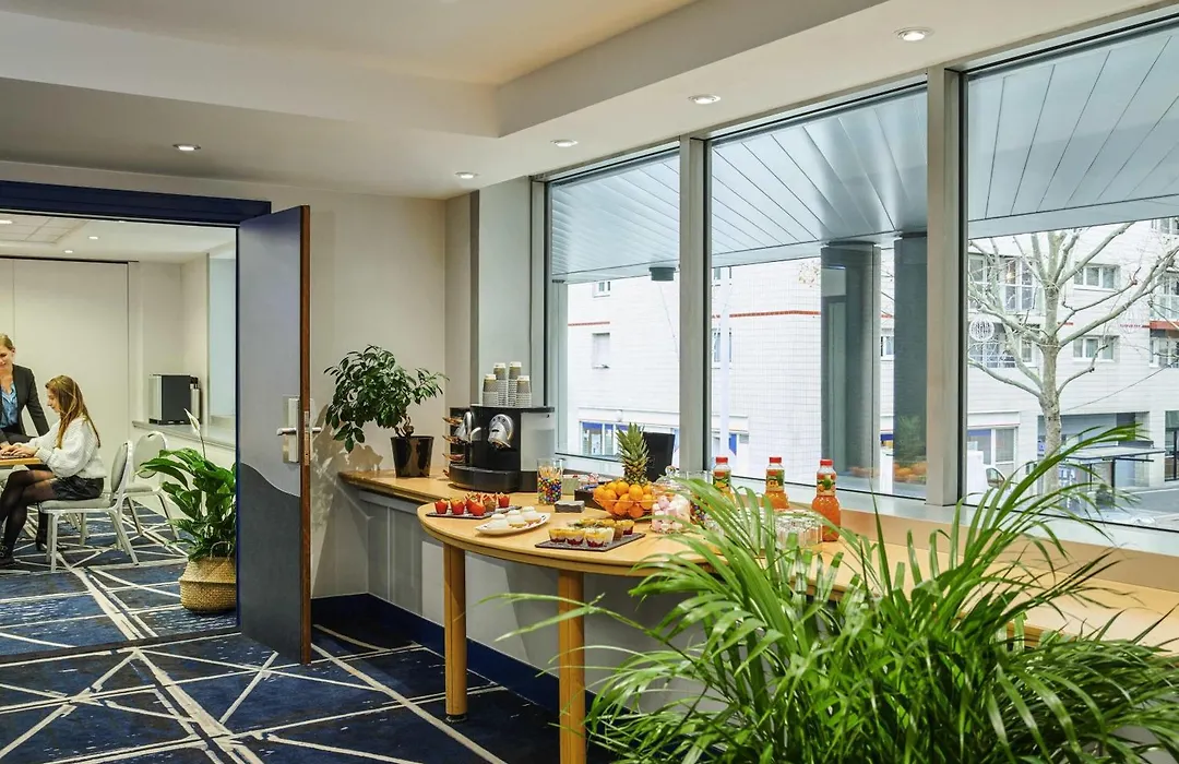 Residence Mercure Paris La Defense Grande Arche-1