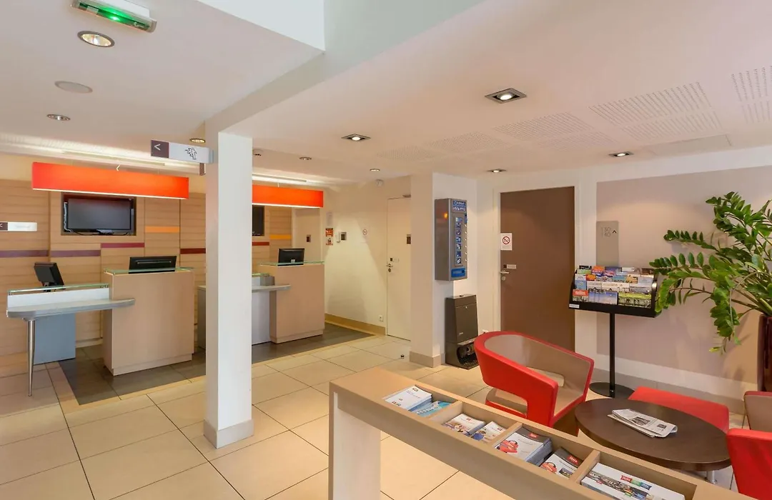 Hôtel ibis Guingamp Cœur de Bretagne-1