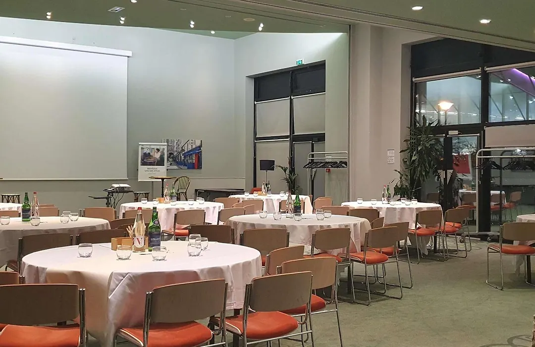 ibis Styles Evry Cathédrale-1