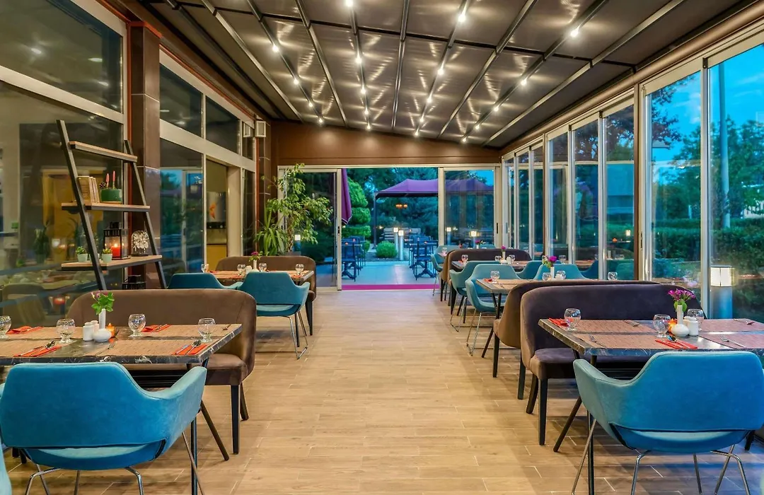 Ibis Bursa-1