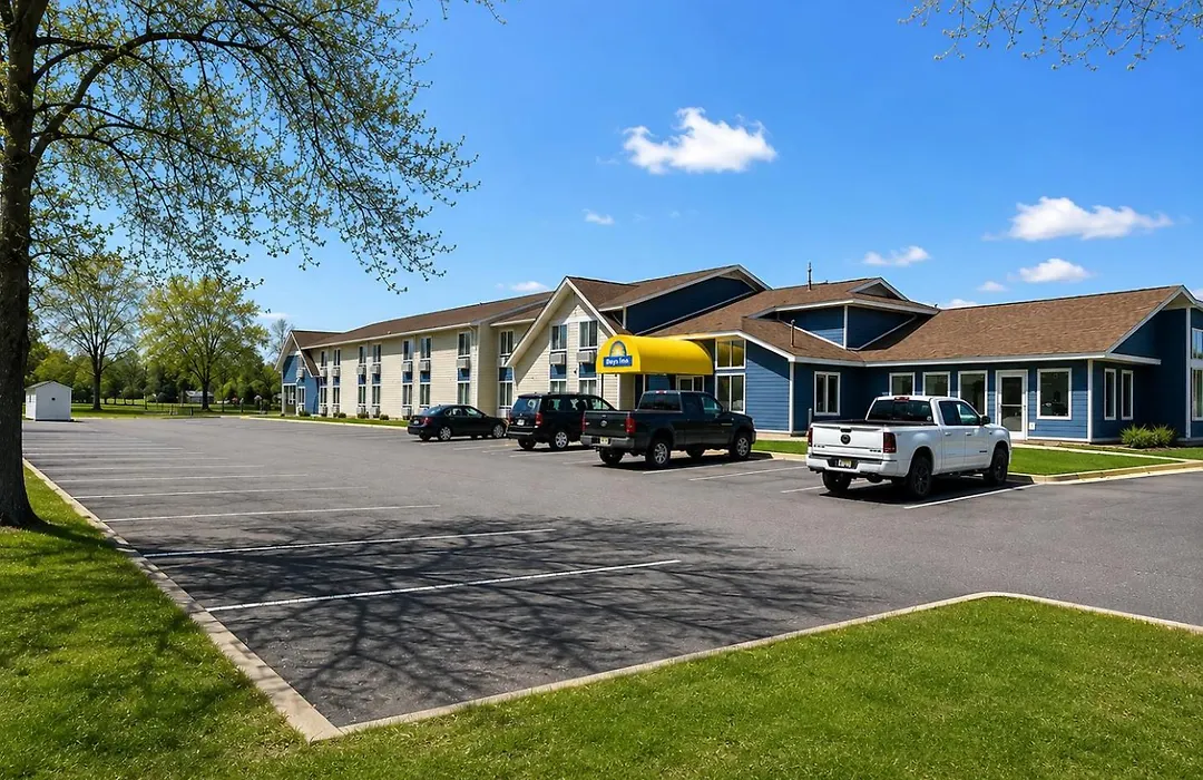 Days Inn By Wyndham Hinckley-1