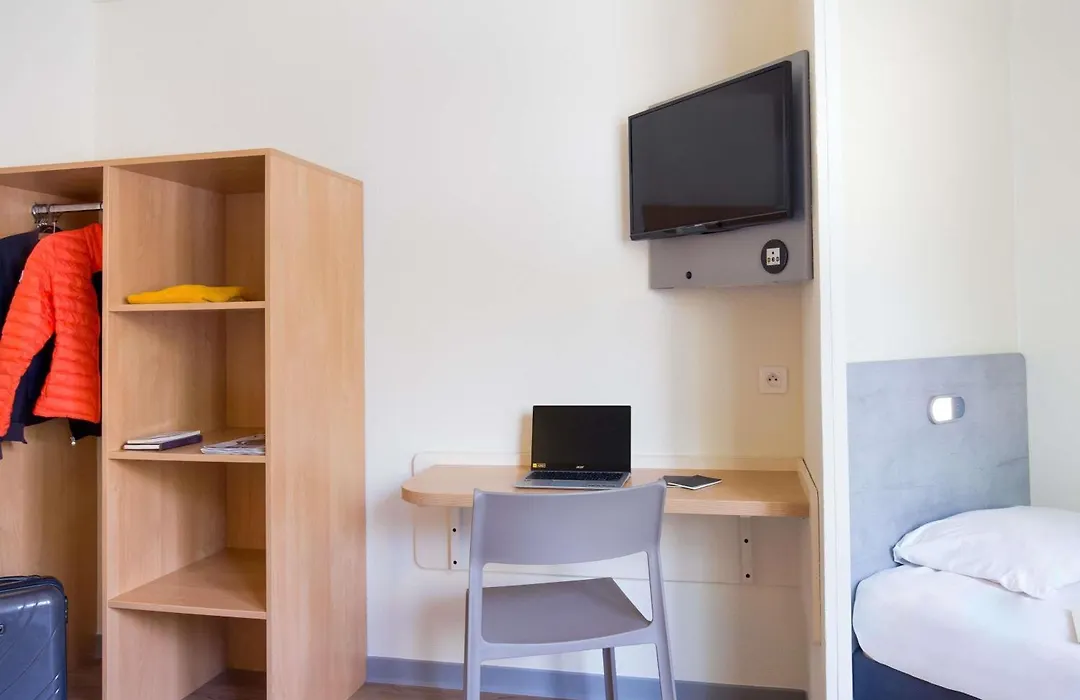 ibis budget Aubagne Paluds Agora-1
