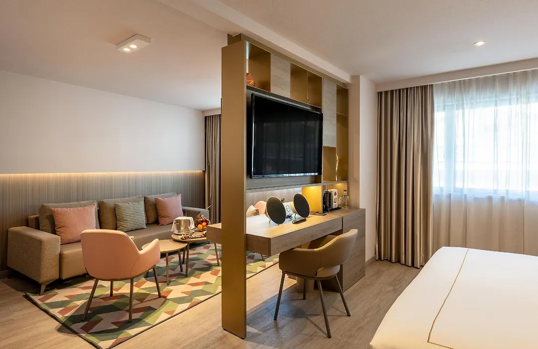 Grand Plaza Hotel & Wellness-1