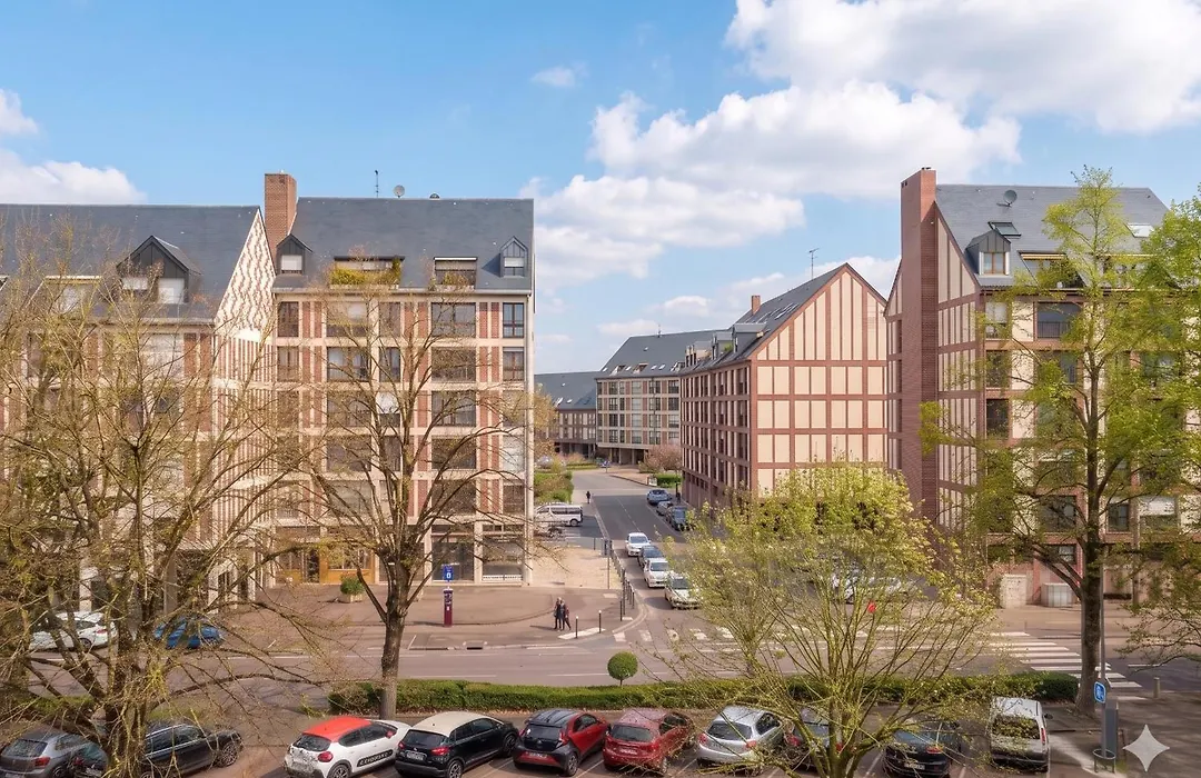 B&B HOTEL Troyes Centre-1