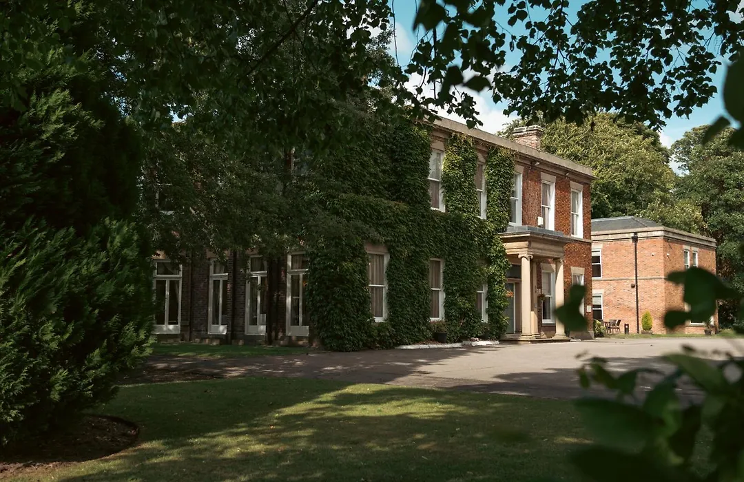 Farington Lodge Hotel-1