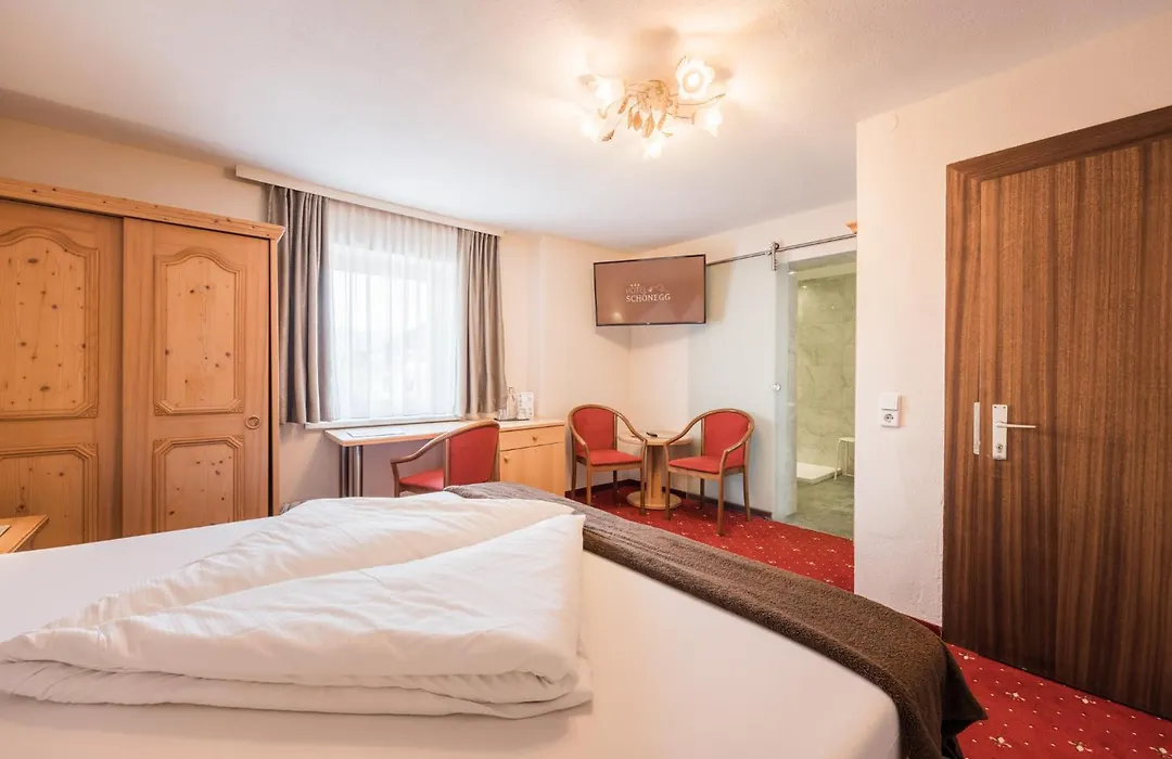 Hotel Schoenegg-1