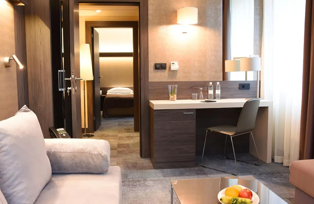 Hotel Paka-1