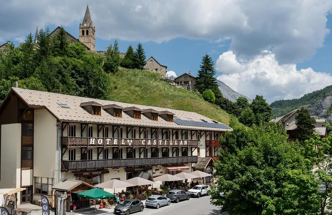 Hotel Castillan-1