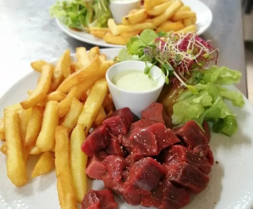 Logis Hotel & Restaurant - Auberge De L'Abbaye-1