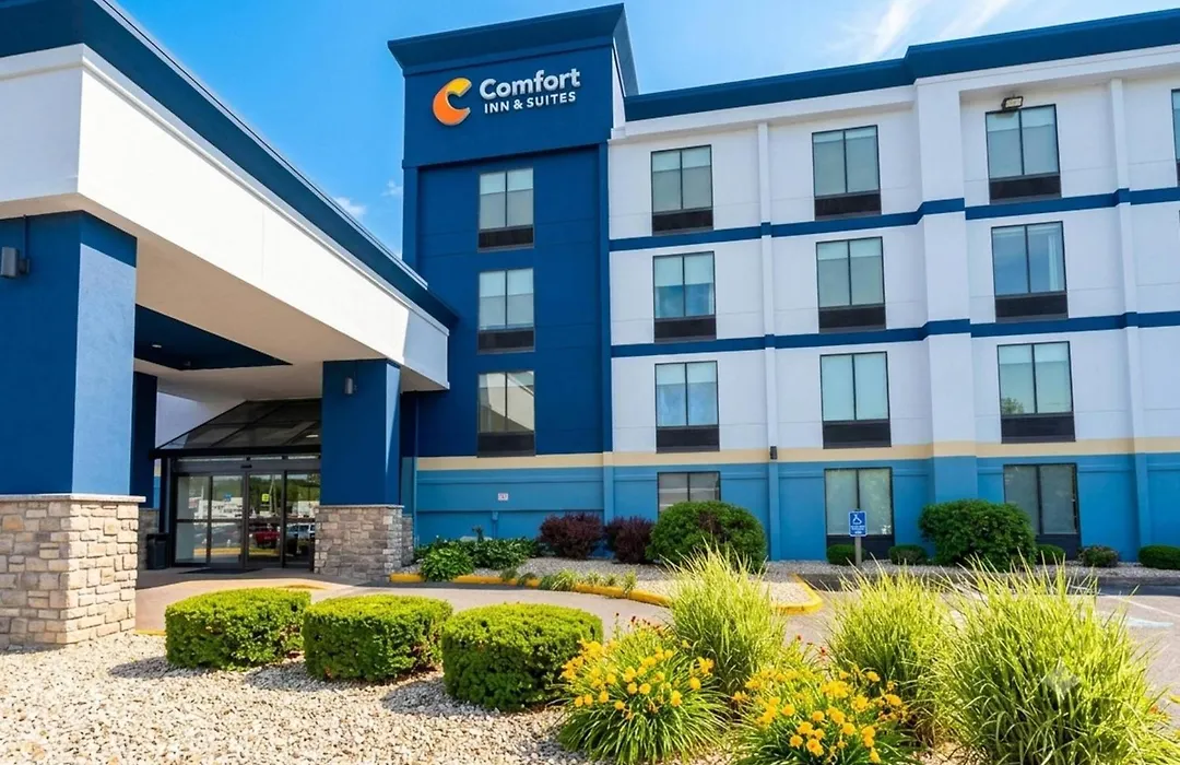 Comfort Inn & Suites Danbury-Bethel-1
