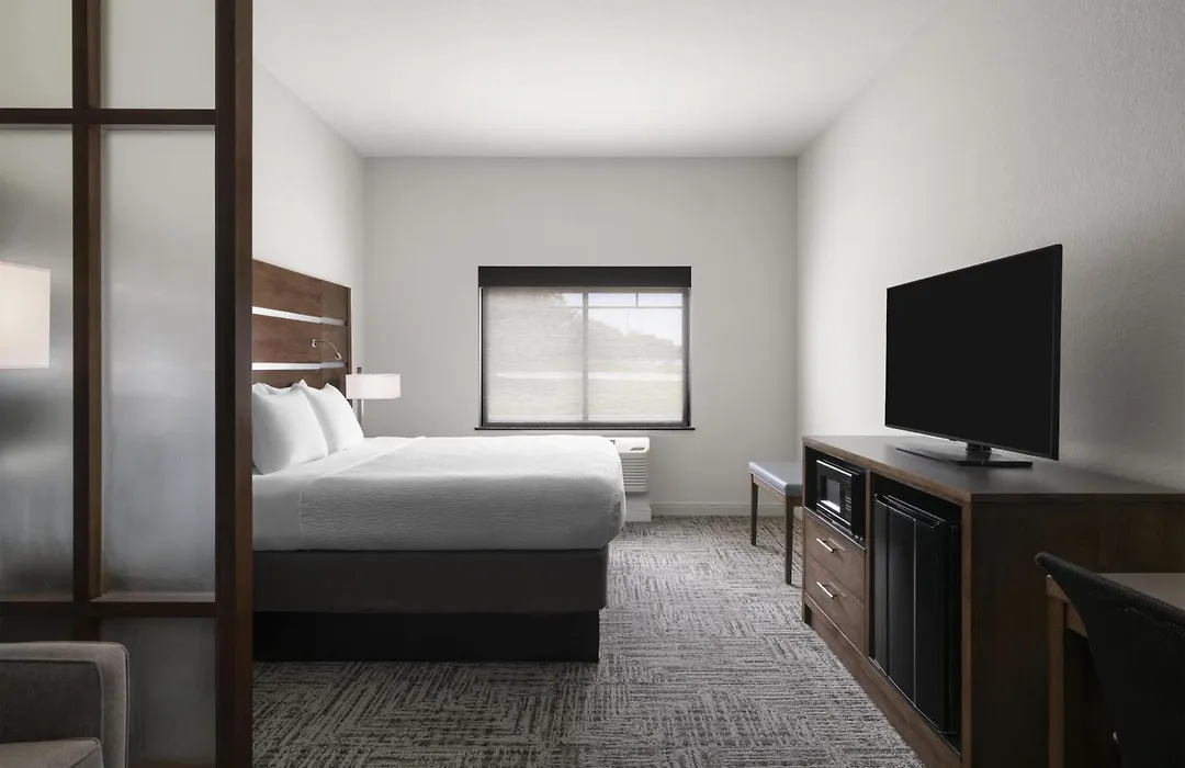 Best Western Plus College Station Inn & Suites-1