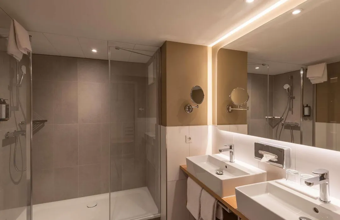Mercure Parkhotel Moenchengladbach-1