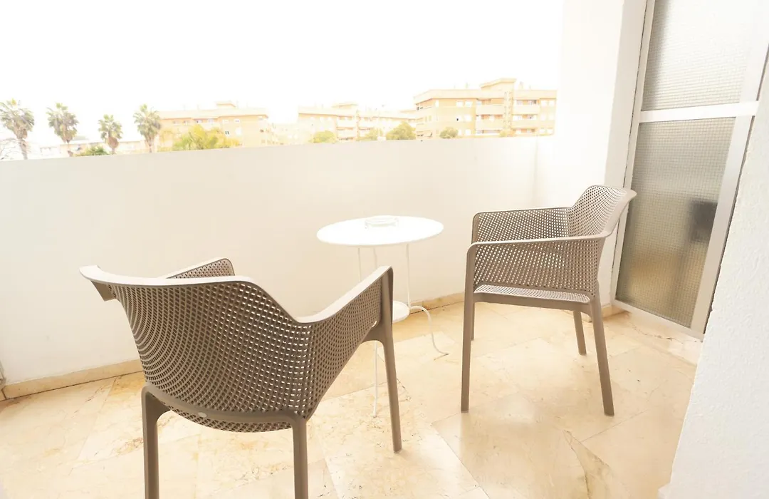 Hotel Oasis Con Parking Incluido-1