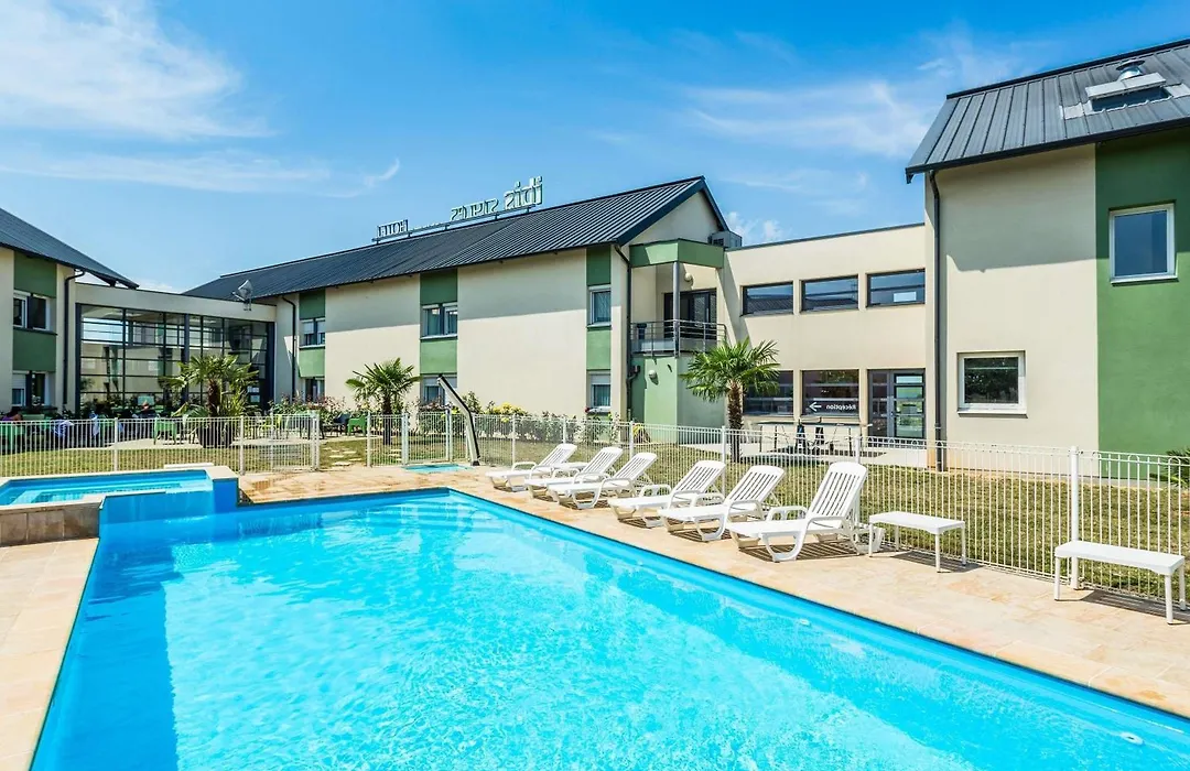 Hotel Ibis Styles Bourges-1