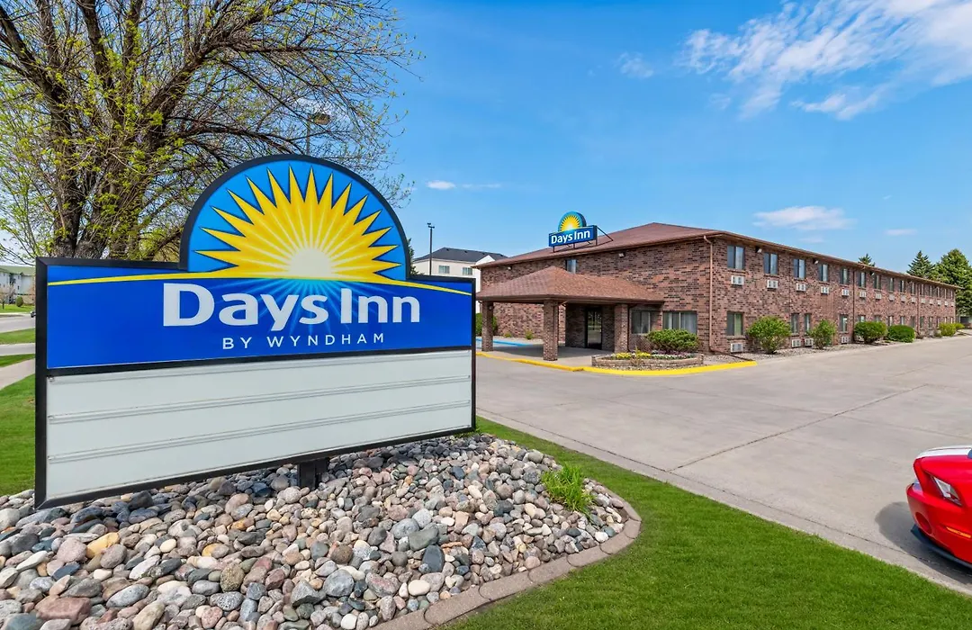 Days Inn By Wyndham Columbia Mall-1