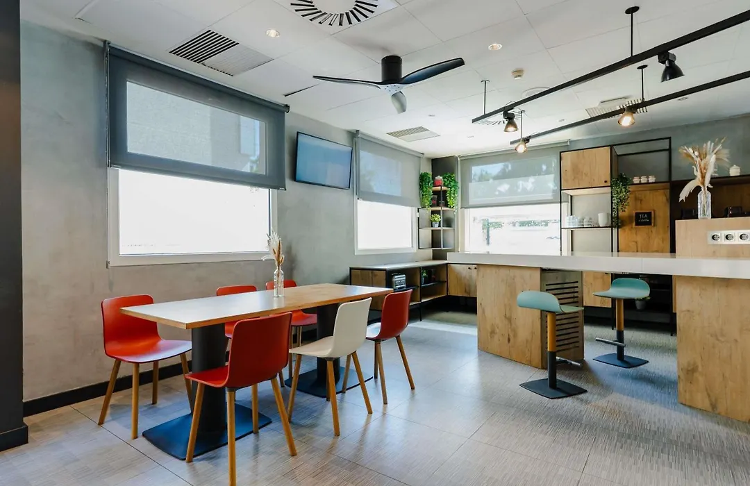 Ibis Barcelona Castelldefels-1