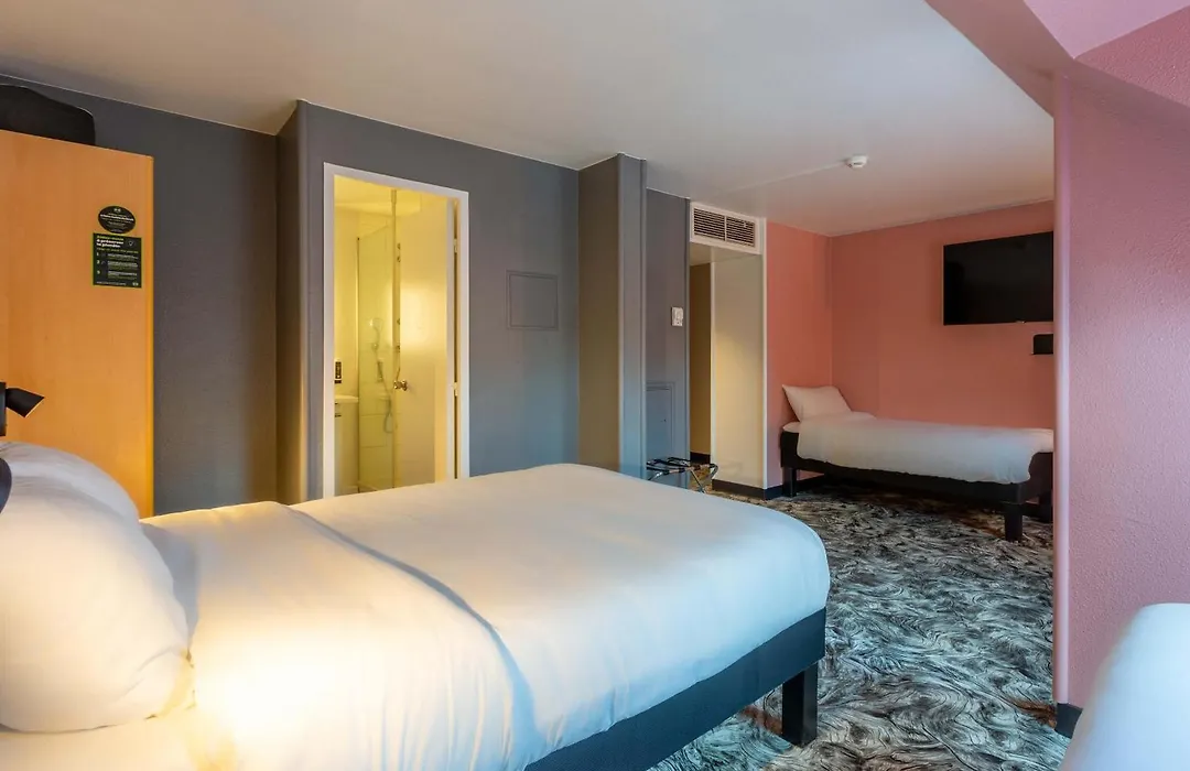 B&B Hotel Chartres Centre Cathedrale 3 Etoiles-1