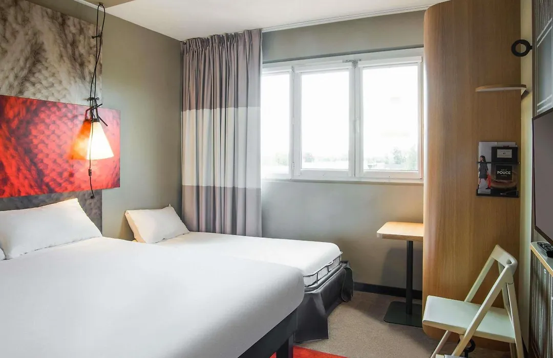 Ibis Tarbes Odos-1
