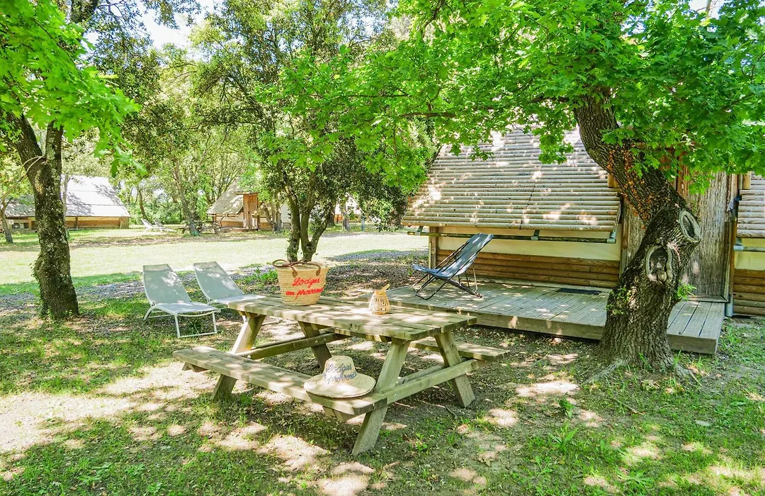 Lodges en Provence - Ecogîtes&Restaurant insolites-1