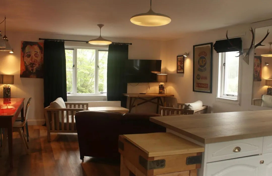 Mhor 84 - Not On The West Highland Way-1