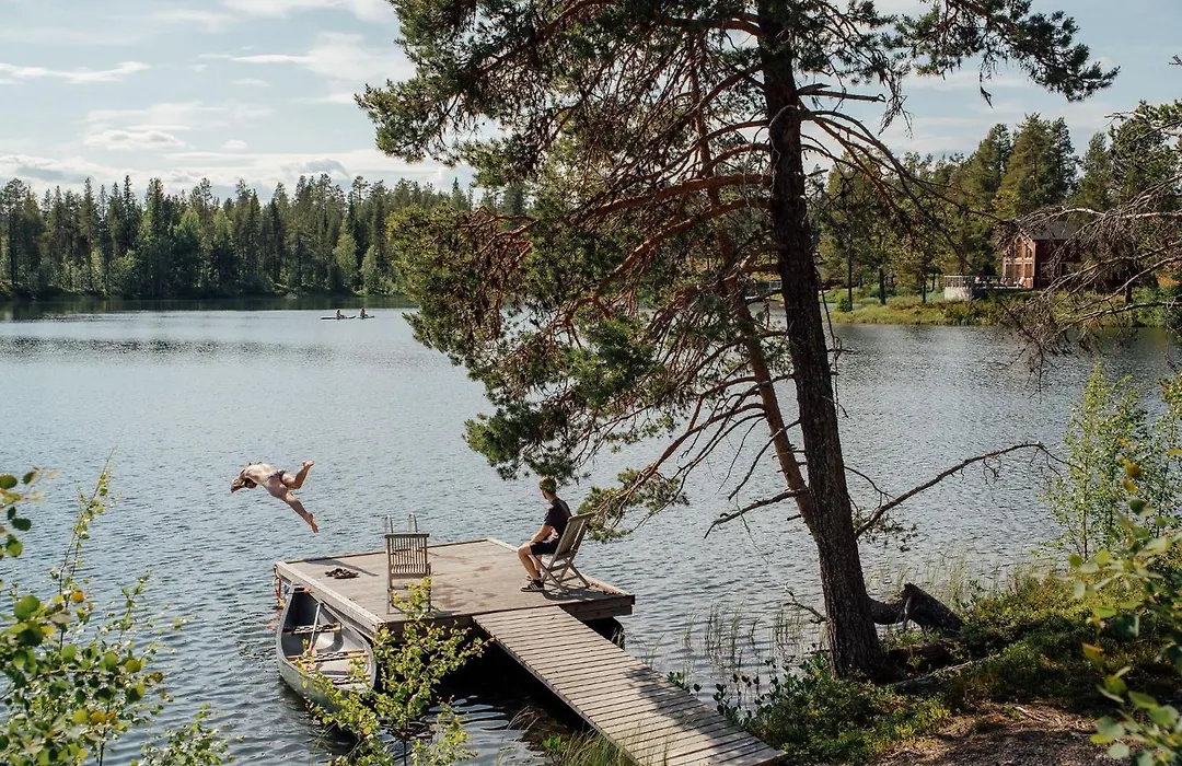 Pinetree Lodge-1