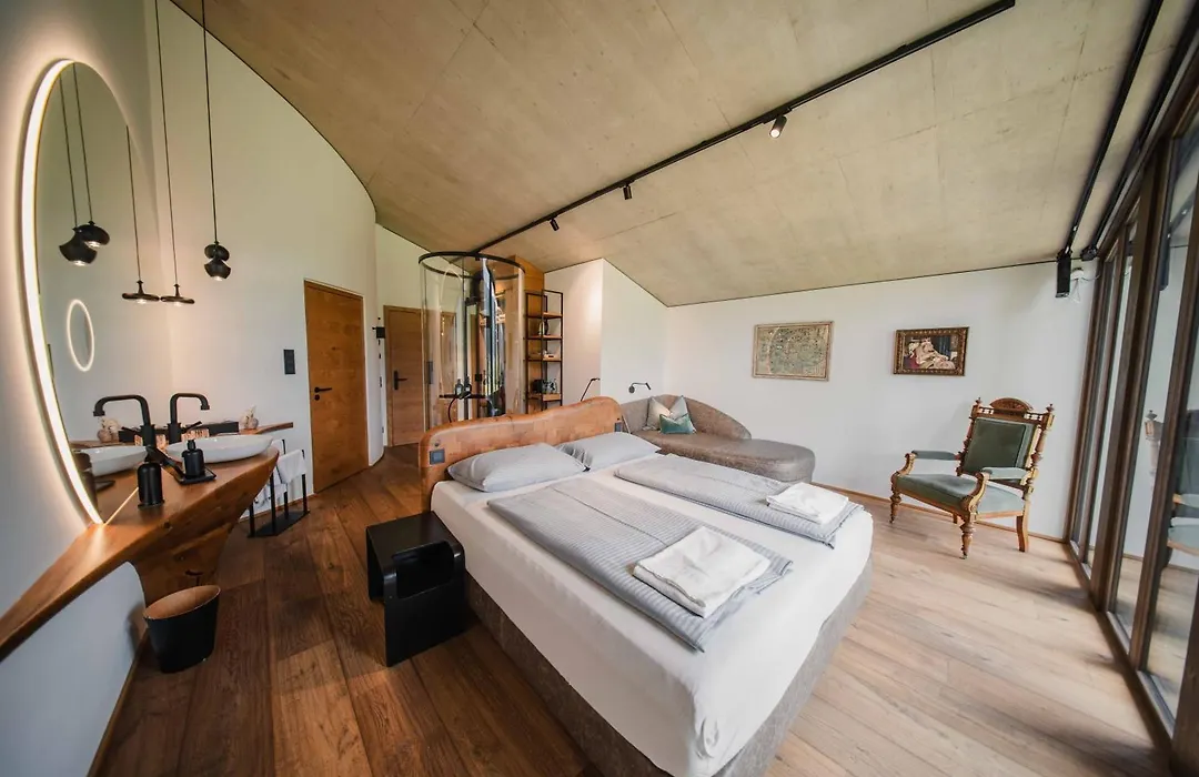 Boutique-Hotel Lartor-1
