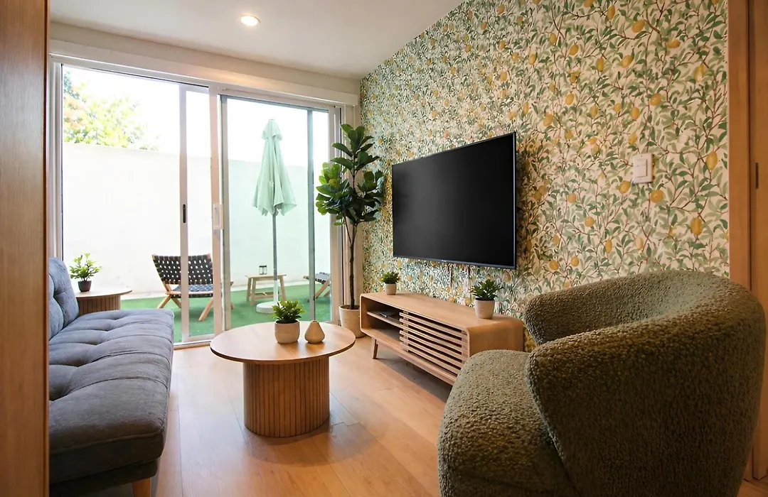 Los Angeles Premium City Suites - Free Secured Parking-1