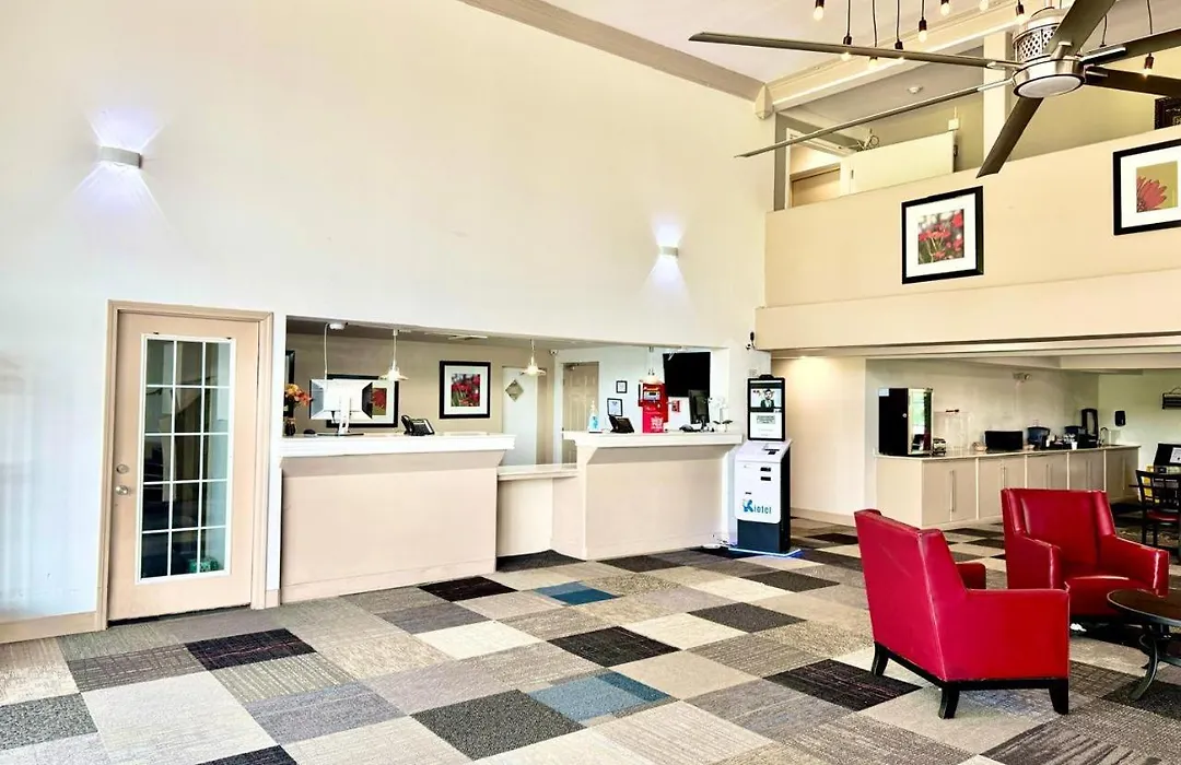 University Inn Of Carbondale-1
