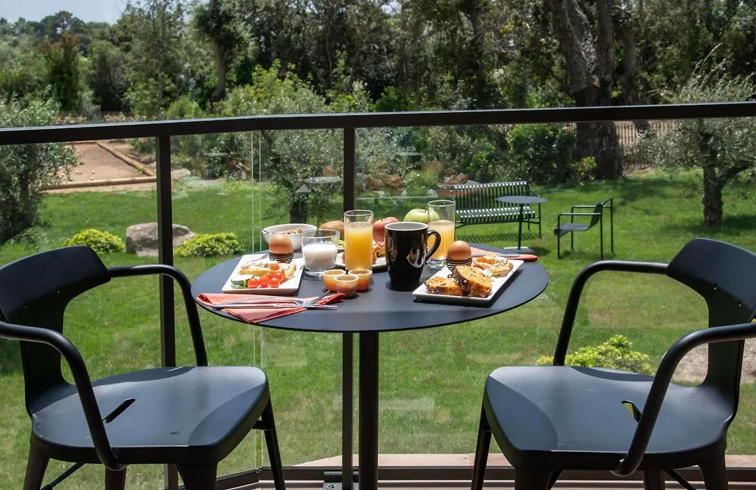 ibis Styles Porto Vecchio-1