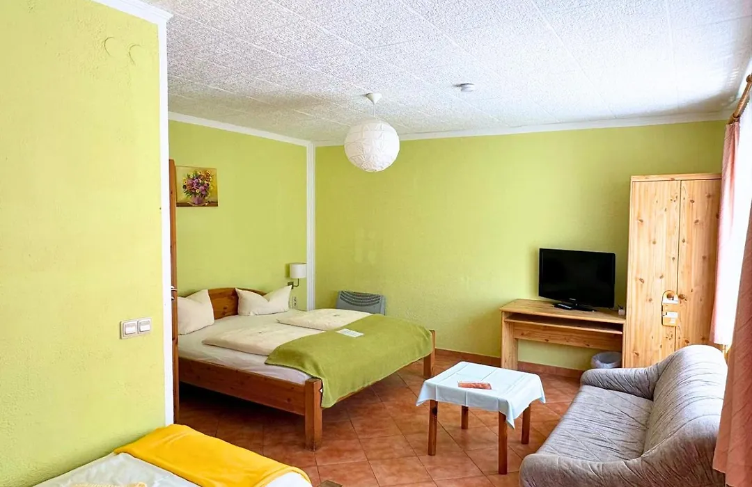 Hotel-Pension Am Mühlberg-1