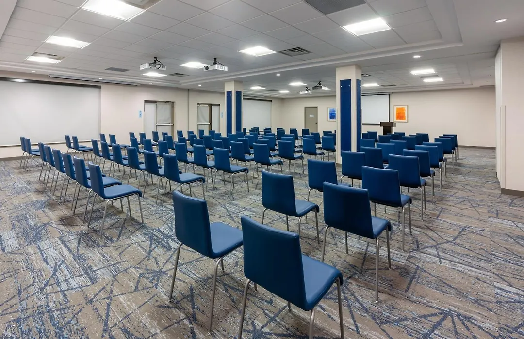 Holiday Inn Express & Suites Vaughan-Southwest By Ihg-1