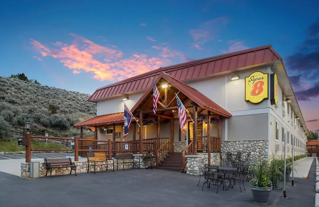 Super 8 By Wyndham Cody-1