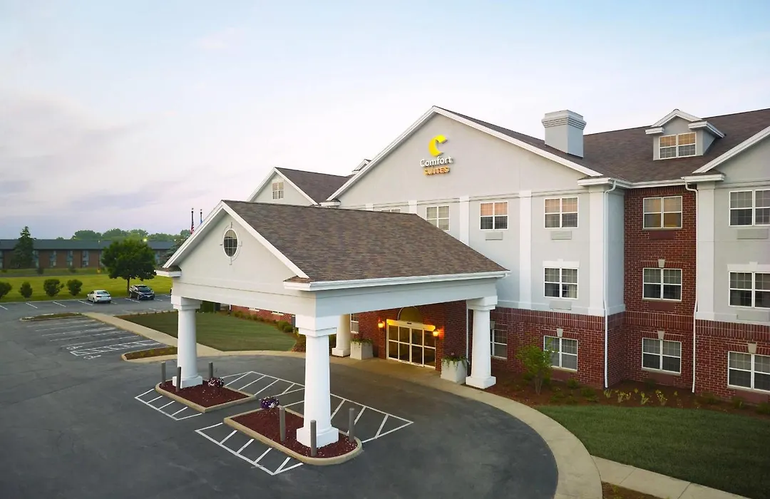 Comfort Suites Milwaukee Airport-1