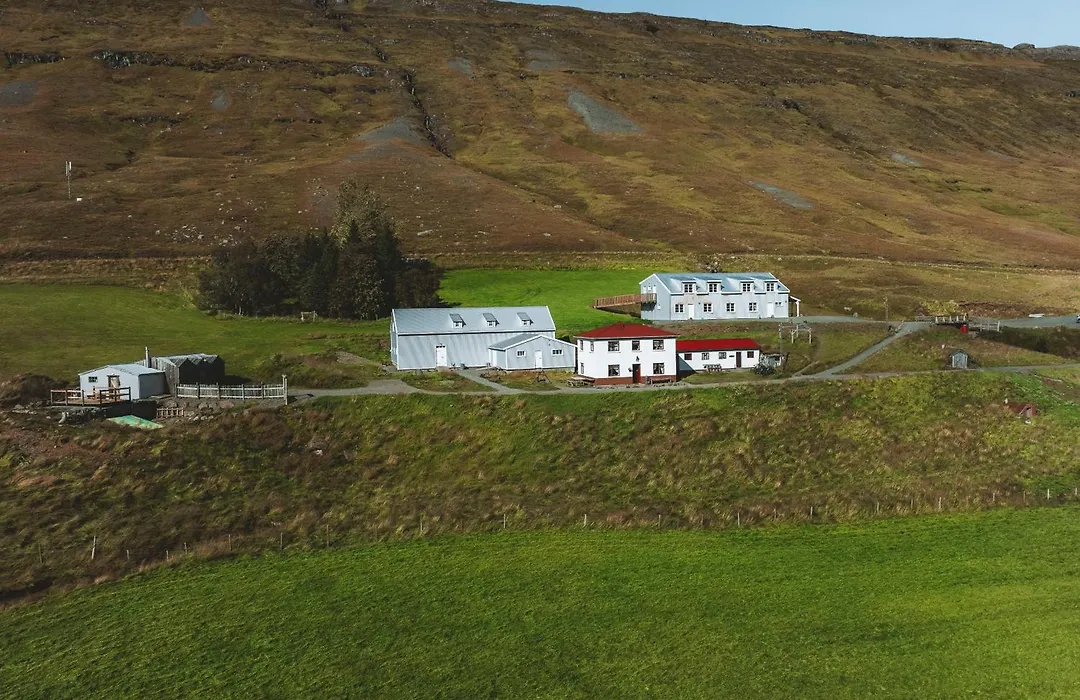 Wilderness Center / Obyggthasetur Islands-1