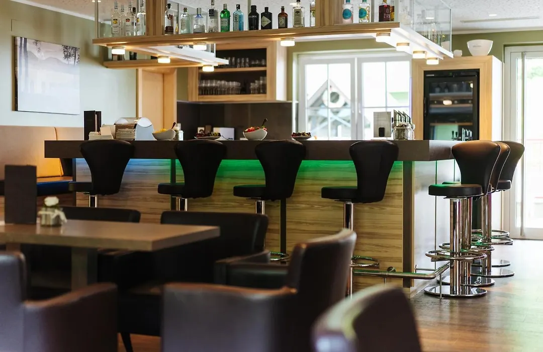 Familienhotel Trebesingerhof-1