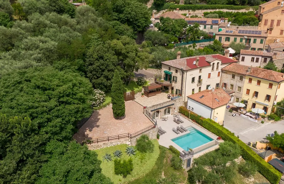 Borgo Petrarca-1