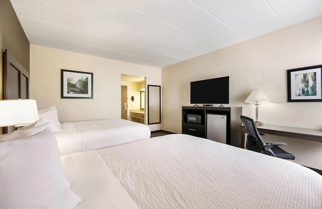Baymont By Wyndham Janesville-1