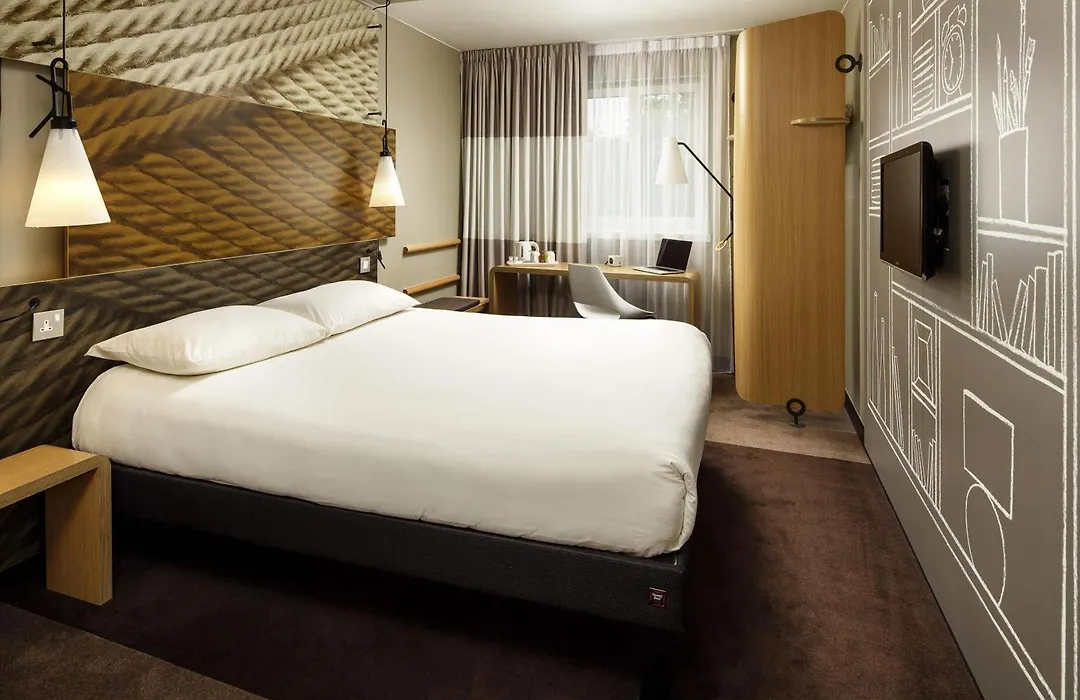 Ibis London Barking-1