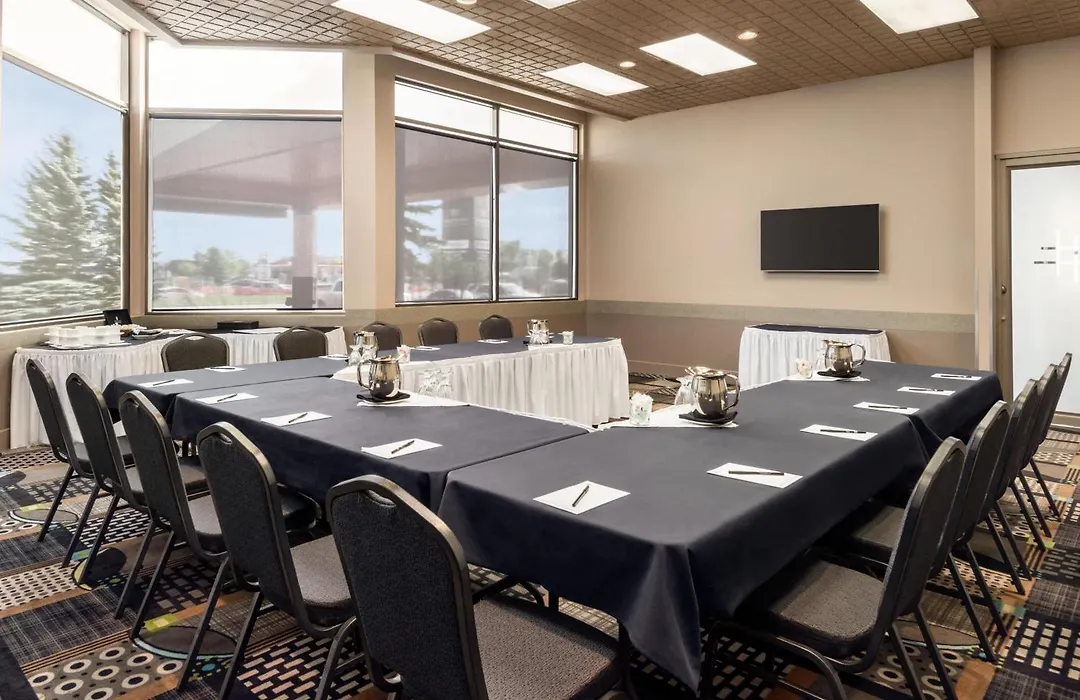Royal Hotel West Edmonton, Trademark Collection By Wyndham-1
