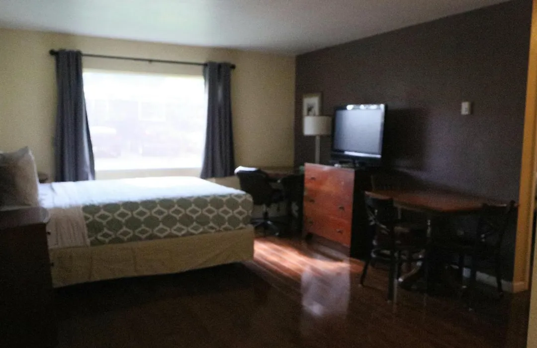Americas Best Value Inn & Suites Anchorage Airport-1